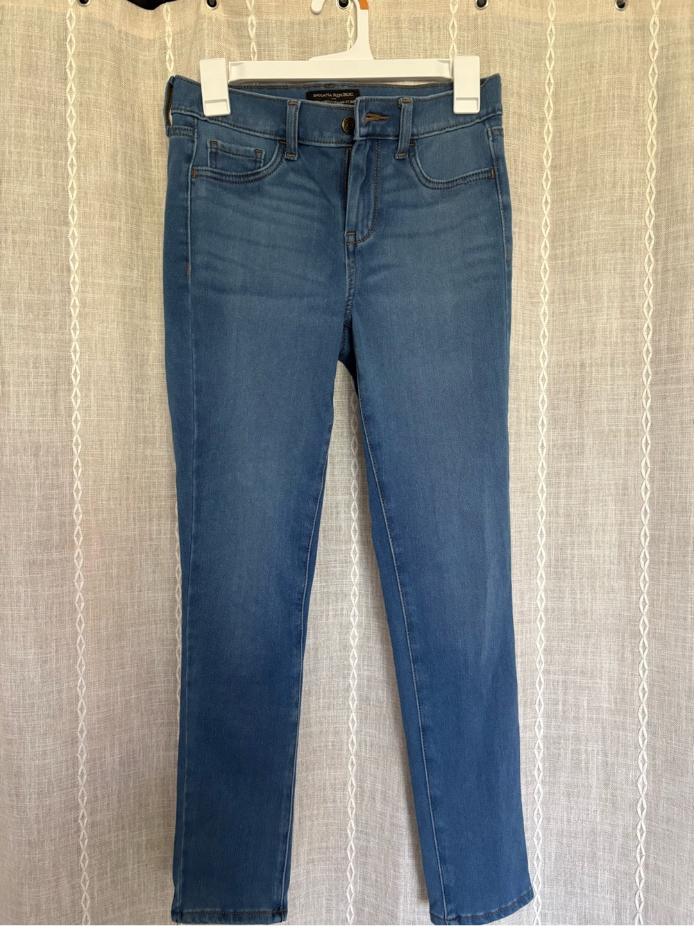 Classic Mid-Wash Women’s Jeggings